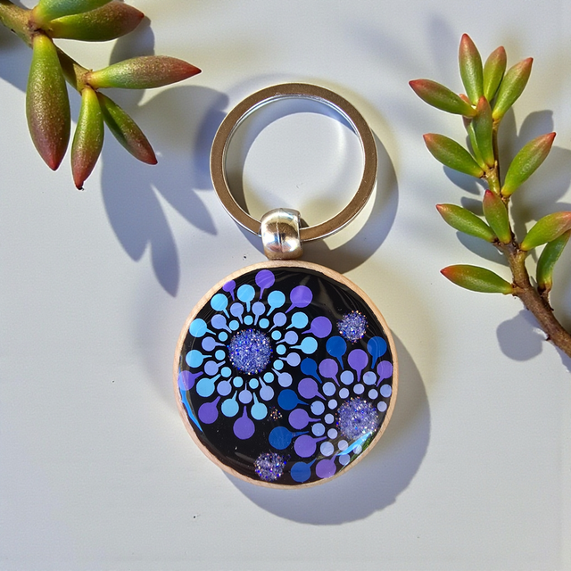 Porte-clés rond mandala peint recto verso violet pailleté