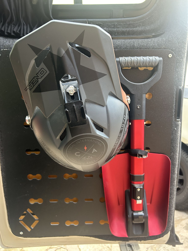 JUEGO DE PANELES  PARA PUERTA TRASERA VW T6