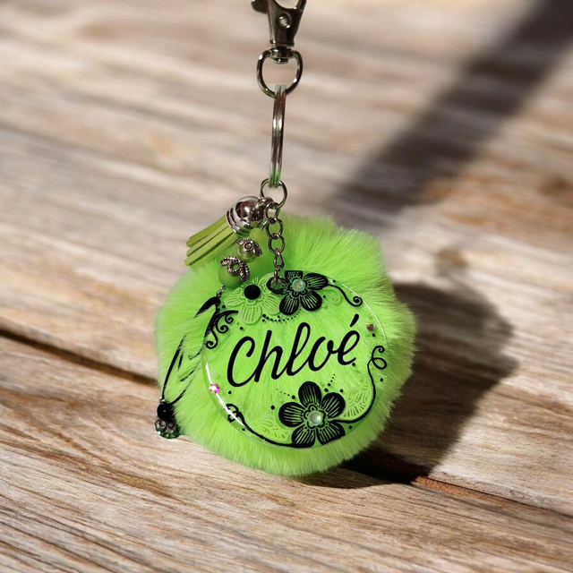 Bijou de sac prénom personnalisé dessiné à la main vert fluo