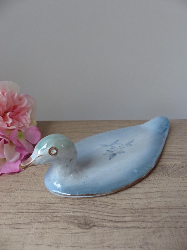 Plat de service foie gras en céramique artisanal français forme canard bleu, plat tête de canard poterie, plat canard décoration table fête