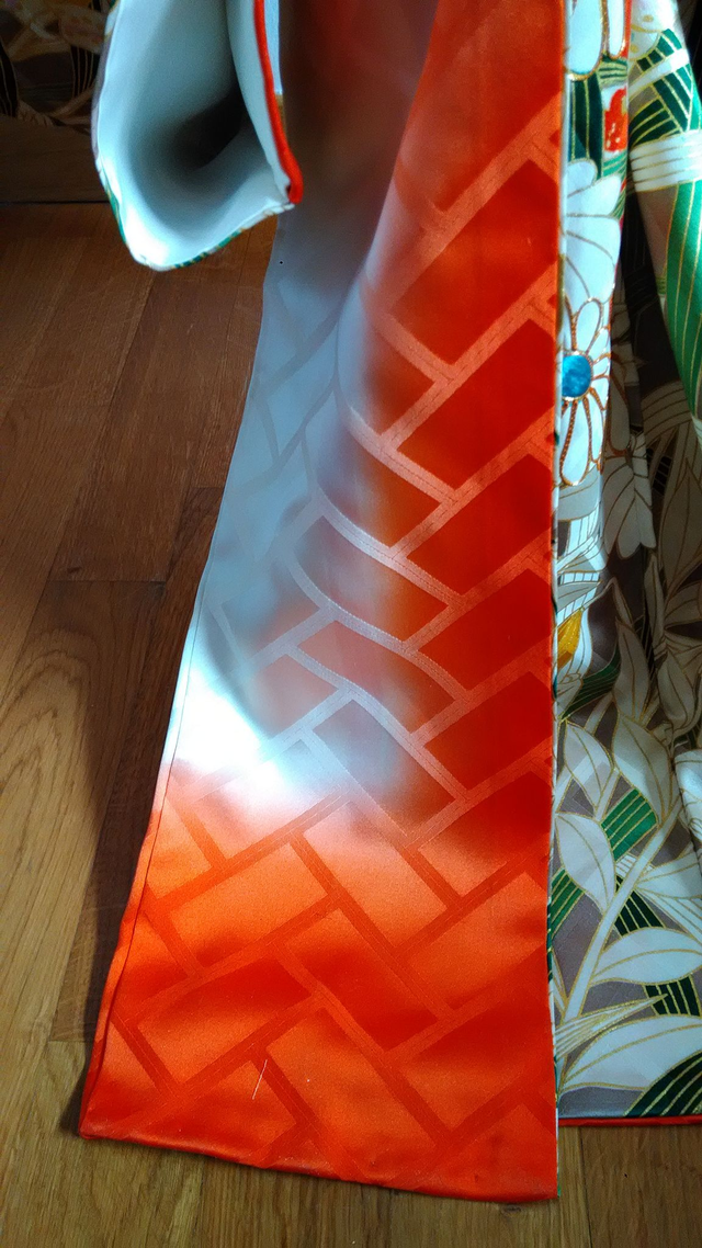 Orange Colour Vintage Japanese Kimono,Lily and Marguerite Flower Pattern Long sleeves Wedding Kimono,Flower Embroidered Silk Kimono