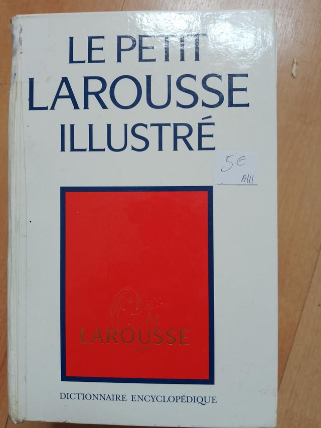 Le petit Larousse illustré