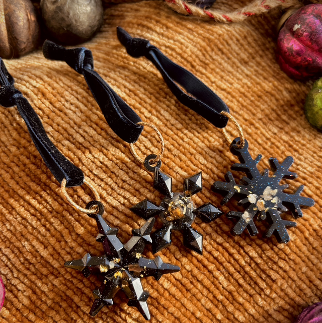 Snowflake Decorations Small (Pack of 3) - Navy and Gold 