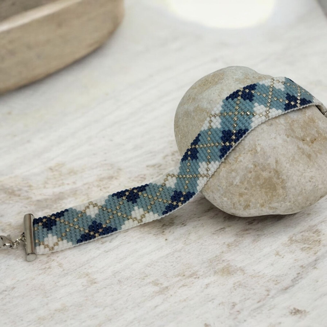 Bracelet bleu, blanc et argent