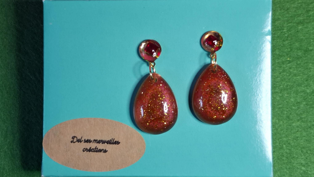 Boucles d&#039;oreilles avec cristaux vintage 