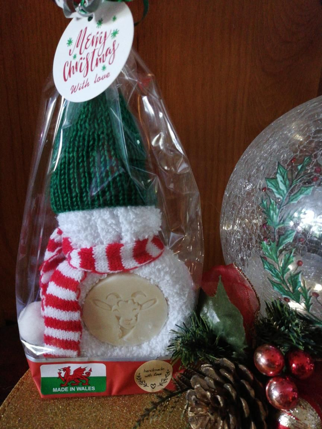 Snowman Flannel and Soap Gift Bag 