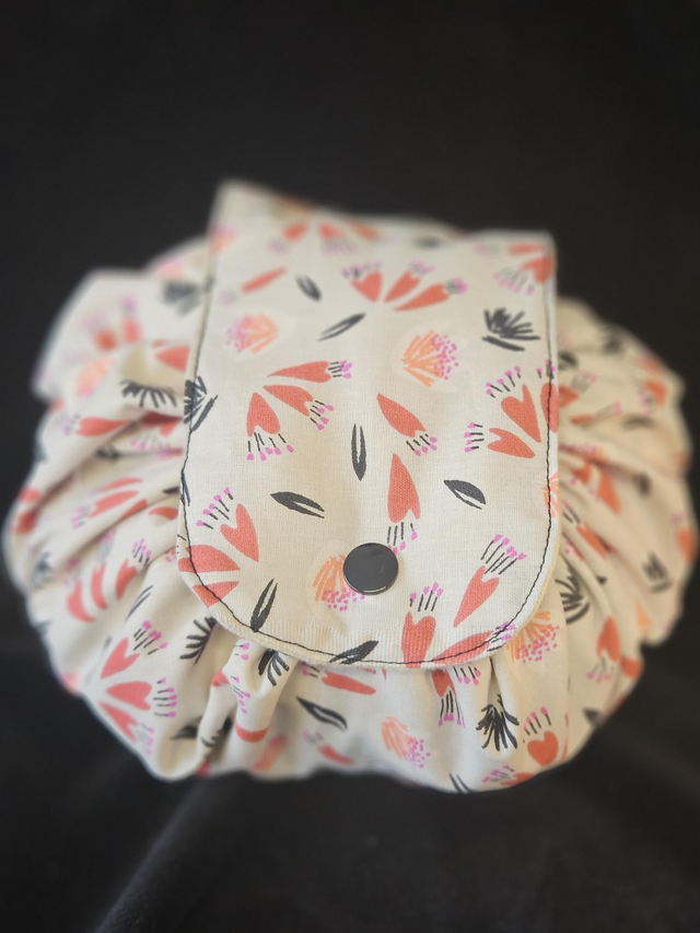 Bourse à maquillage "coeur de piment "