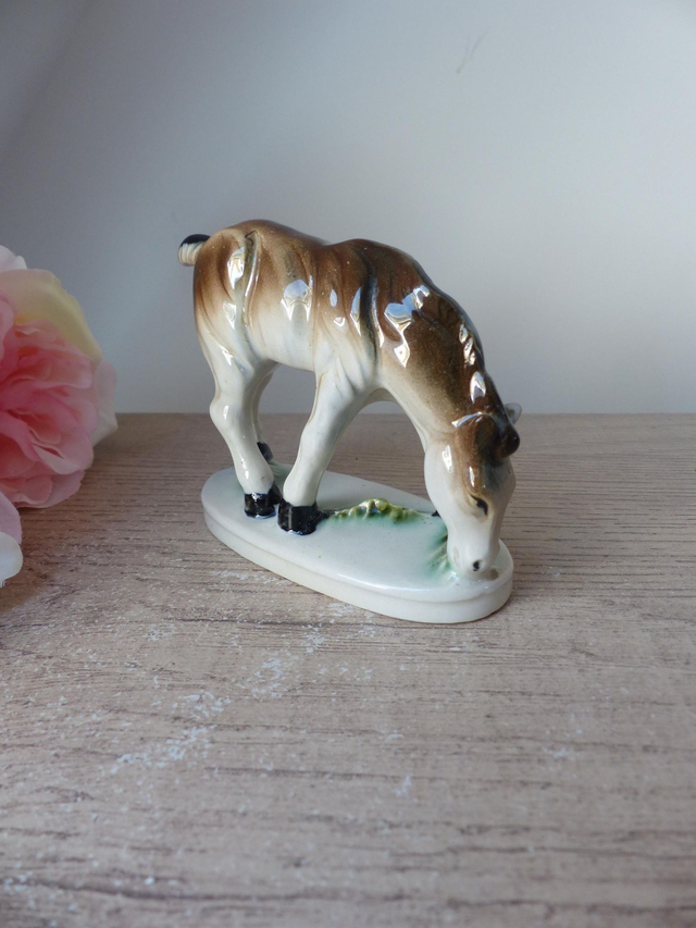 Figurine âne, cheval ou poney broutant en céramique Vintage fabriqué au Japon, décoration centre équestre maison à la campagne ferme ranch