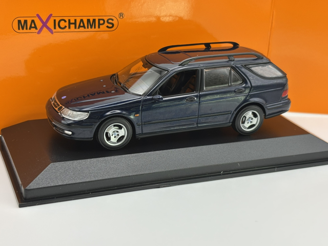 Minichamps 1999 Saab 9-5 Break in Mitternachsblaumetalic - 1:43