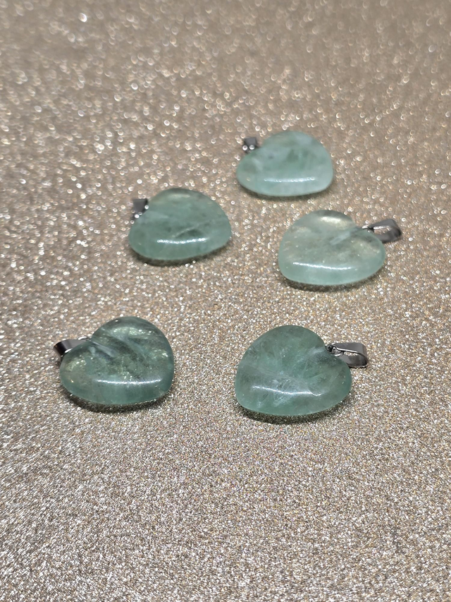 Pendentif Fluorite verte forme coeur 
