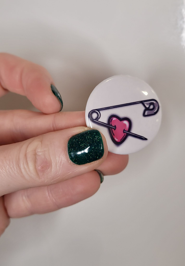 Safety Pin Through Heart Badge – 32mm Round Pin Button
