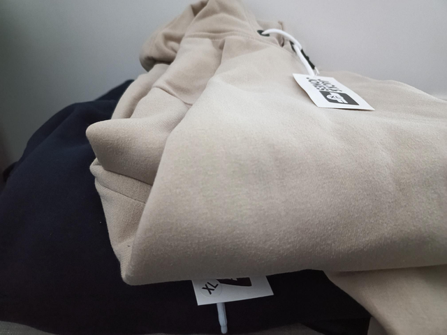 Lot de 2 ensembles de survêtement XL