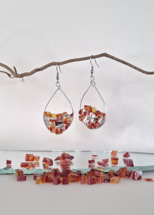 Pitelemätön - Tulisielu, korvakoru roikkuva