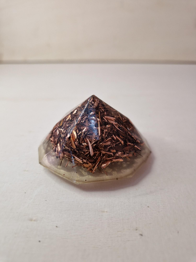 Orgonite, forme / 083