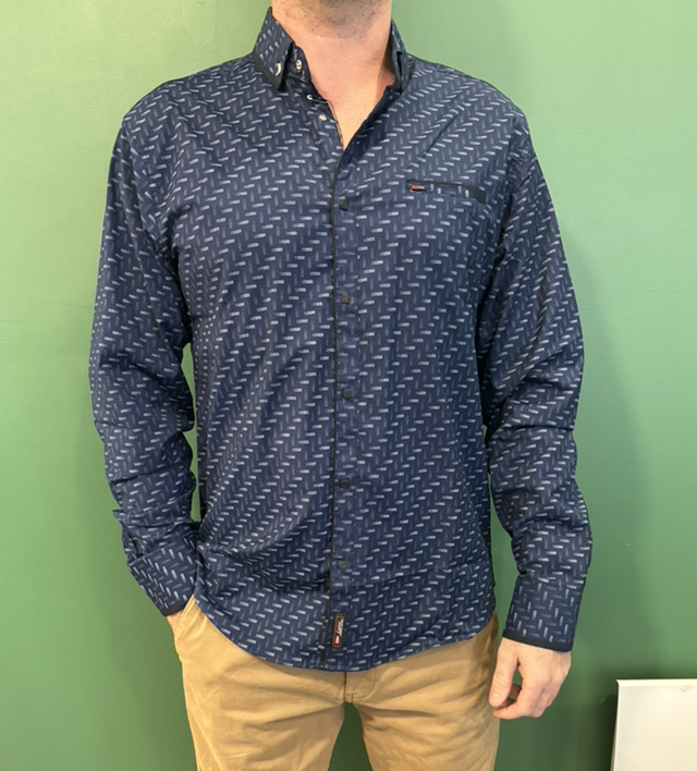 Chemise bleu marine, manches longues à motifs carré 