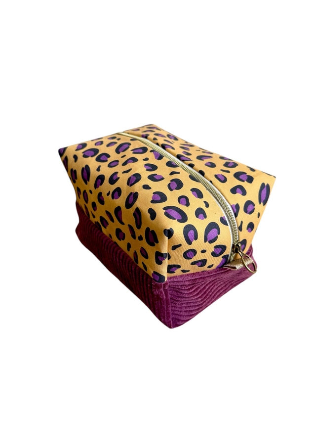 Trousse de toilette carré - tissu intérieur imperméable - LEOPARD velours prune + jaune