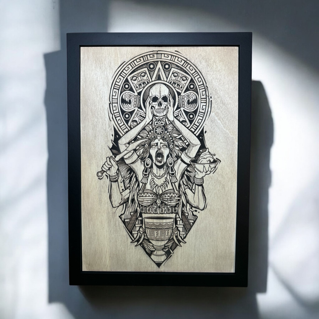Gravure Inca Dark – Femme tenant un crâne 