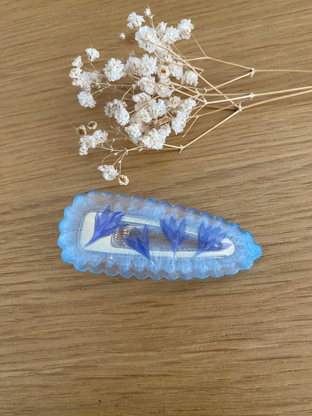 Barrette Andrea gaufrée - bleuet