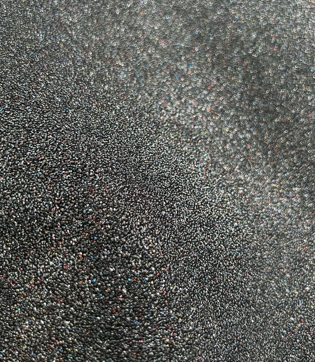 Chute de cuir noir caviar multicolore