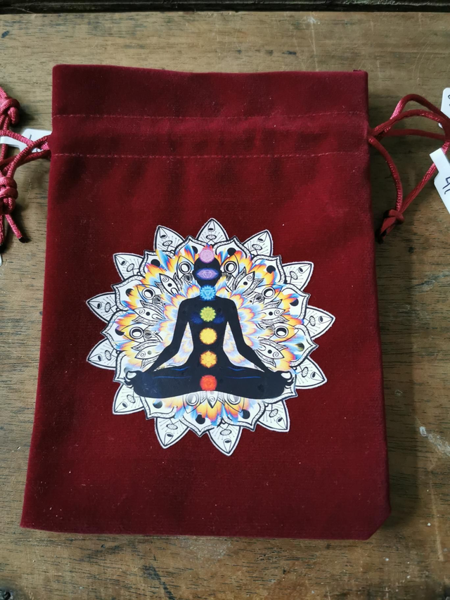 Pochette velour chakras 