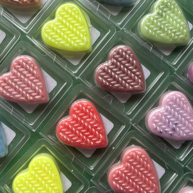 Heart Clamshell - Odour Eliminating Scents