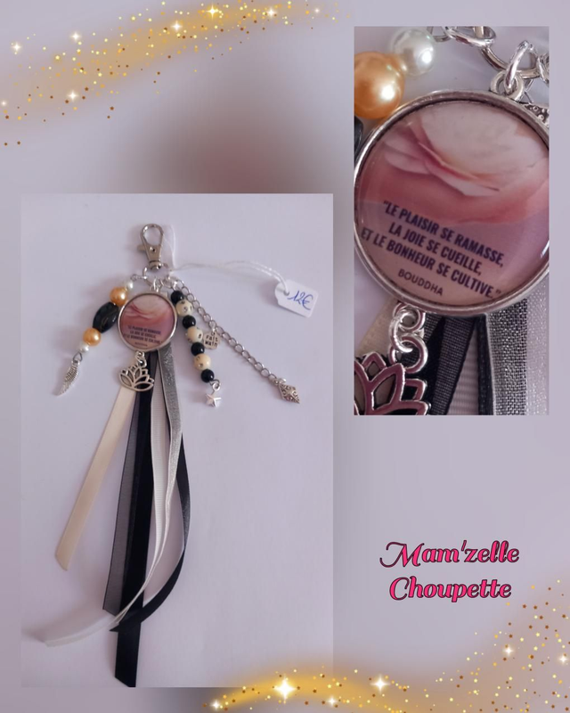 Porte-clés écru et noir