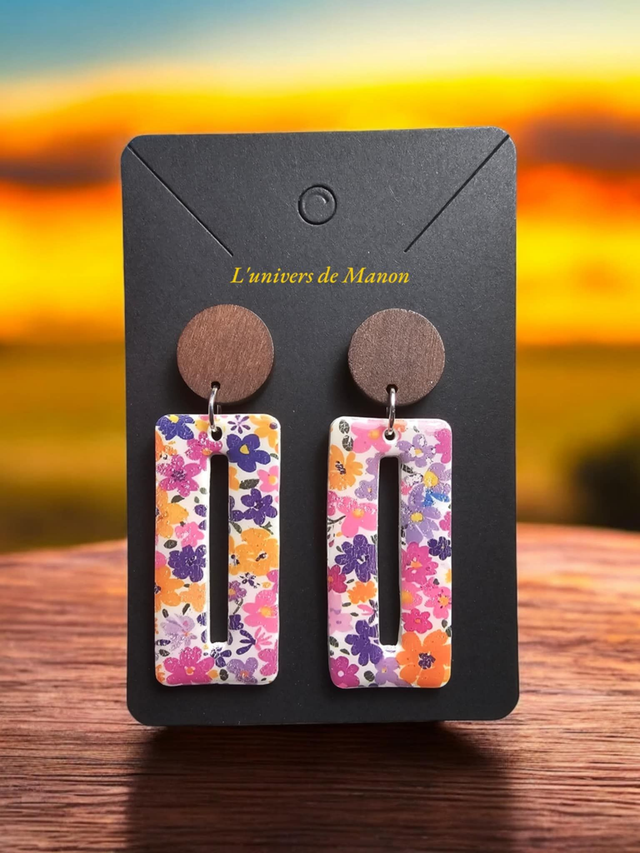 Boucles d&#039;oreilles fleuries