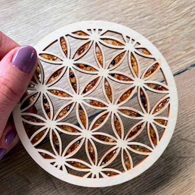 Fleur de vie en bois incrustée d'Ambre