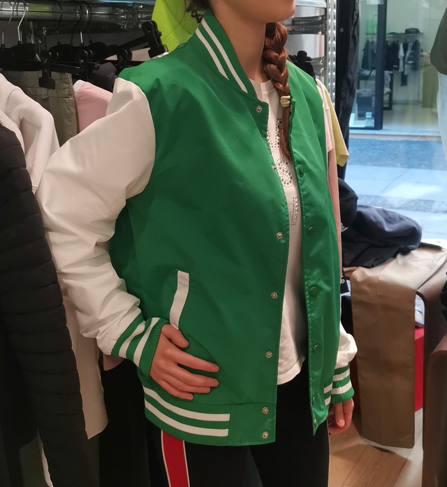 37914103 - John Courage Giubbino college