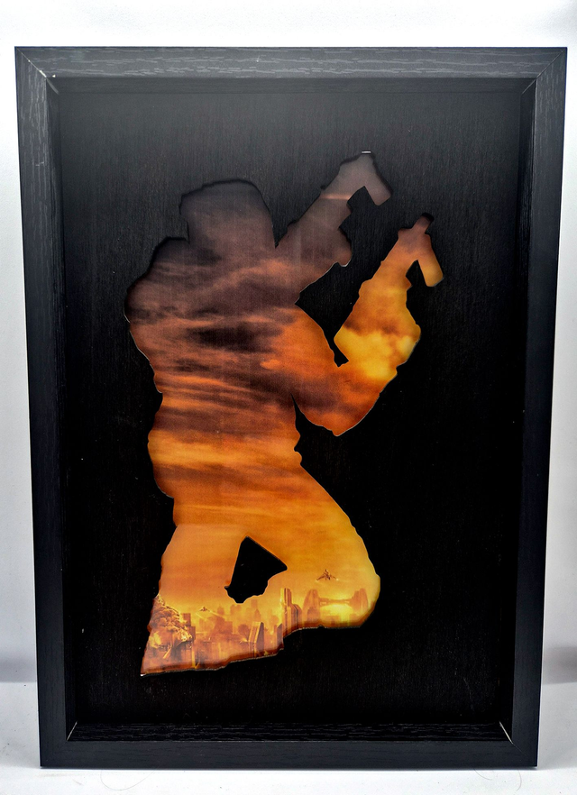 Cadre avec découpe sur bois -Halo