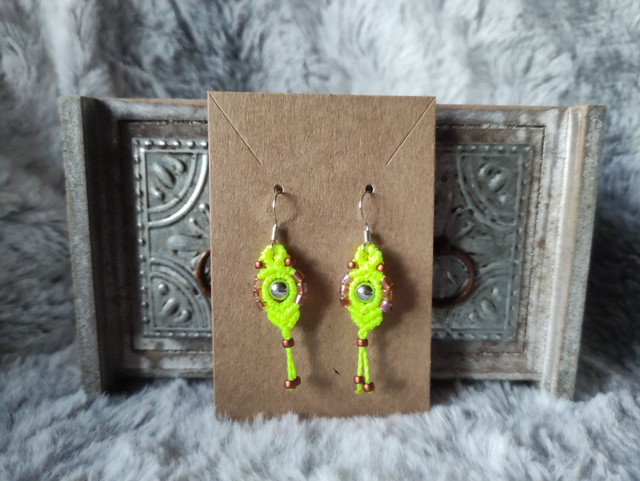 Boucles d'oreilles jaunes fluo