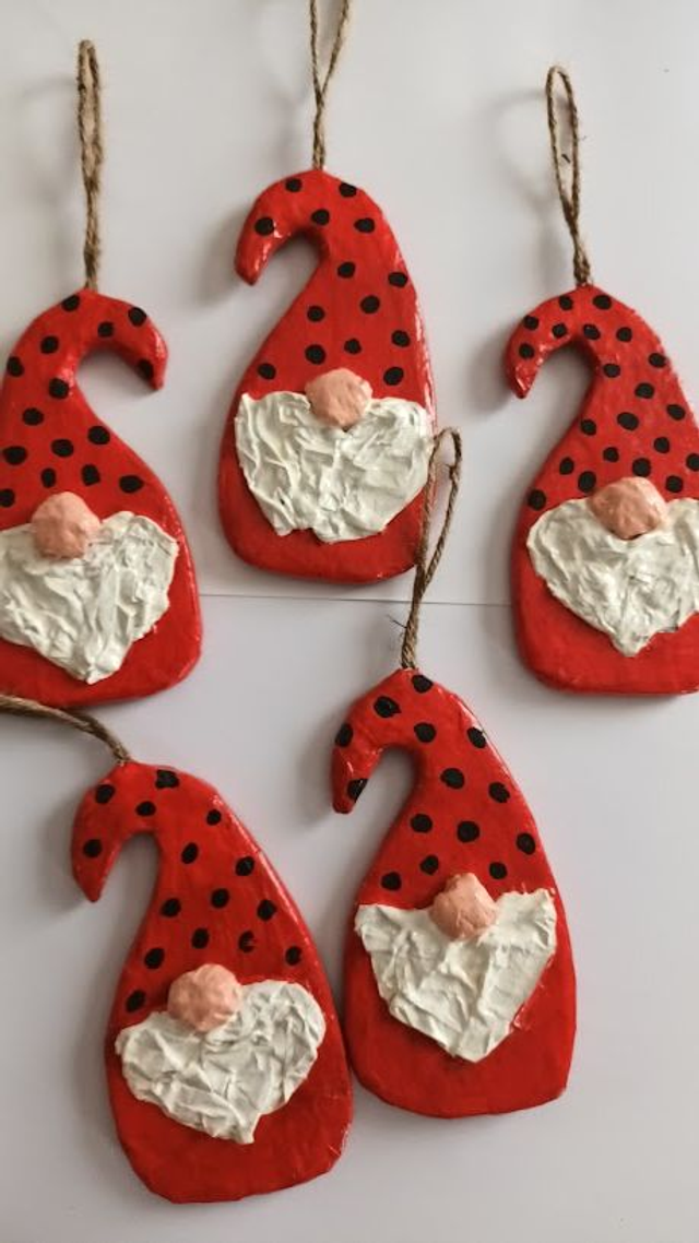 SUSPENSION PERE NOEL, en papier mâché, fait main, décoration unique de Noël