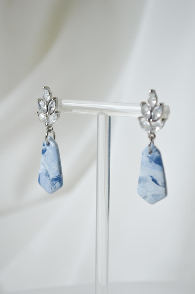 Blue Lagoon Kolekcija - Mali modri uhani z dodatki 