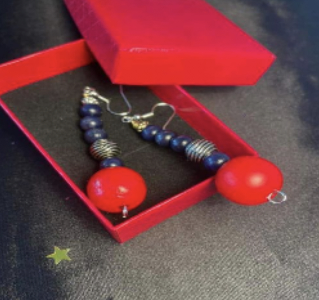 Boucles perles rouges