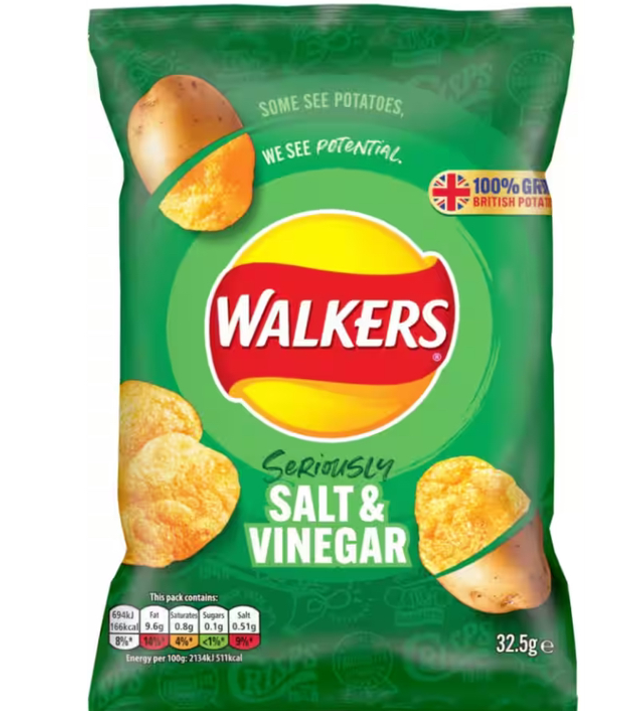 Walkers Salt &amp; Vinegar Crisps 32.5g