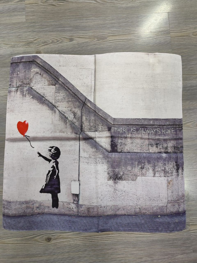 Foulard quadrato Girl with Balloon di Banksy