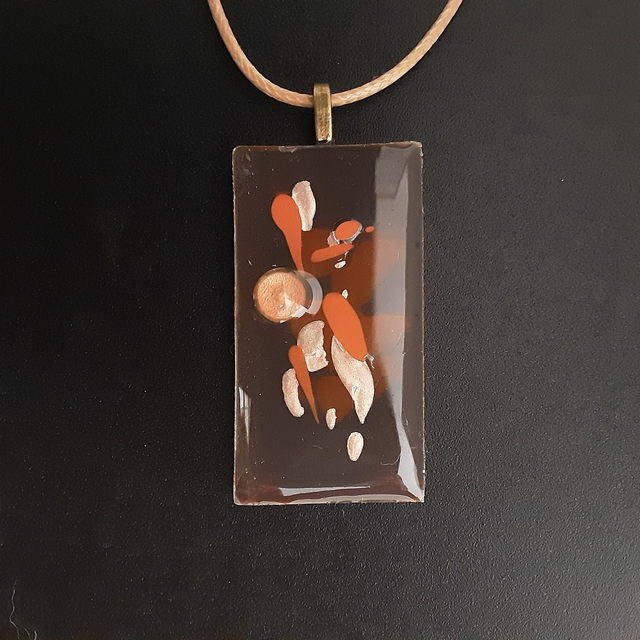Pendentif rectangle collection peinture fond brun chocolat et décor coloris chauds et or