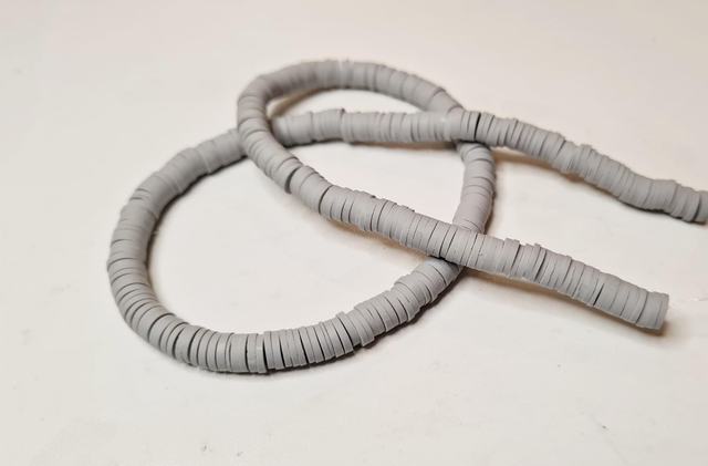 Perles heishi en perles polymère (Fimo) 6mm UNI