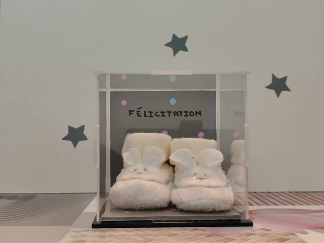 La vitrine félicitation chaussons lapin