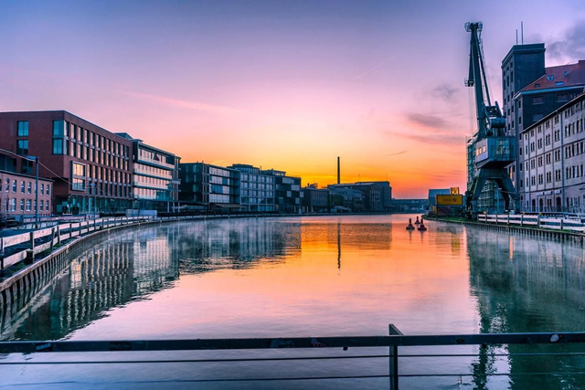 Hafen im Sonnenuntergang