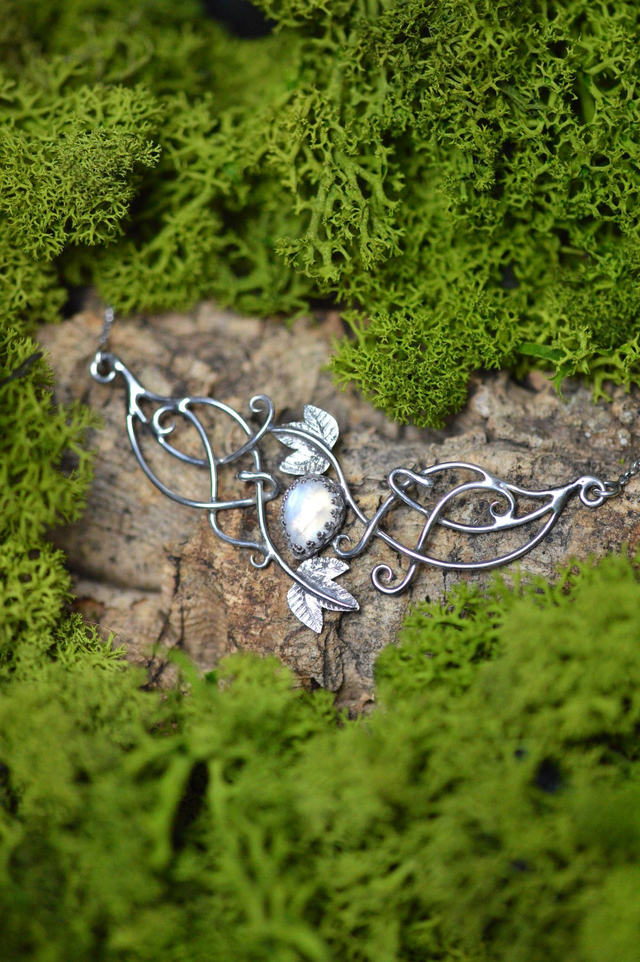 Collier Elfique - Pierre de Lune, feuilles de lierre