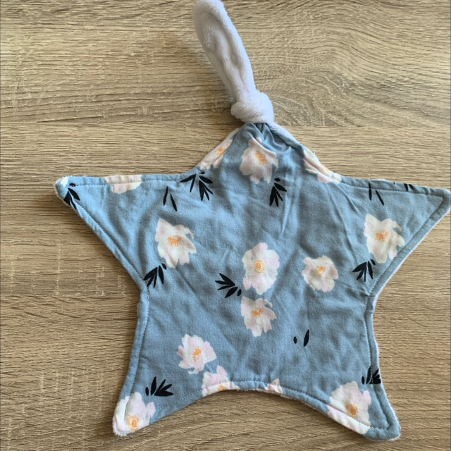 Doudou plat étoile