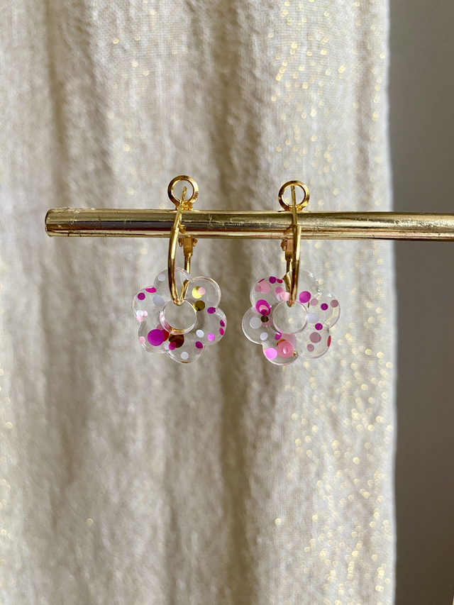 Créoles fleurs - confettis fuchsia, or