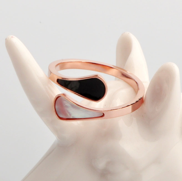 Vintage style Rose gold dual Color ring