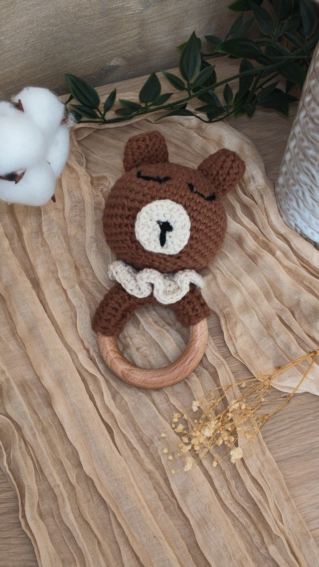 Le Petit Compagnon – Hochet crochet et bois