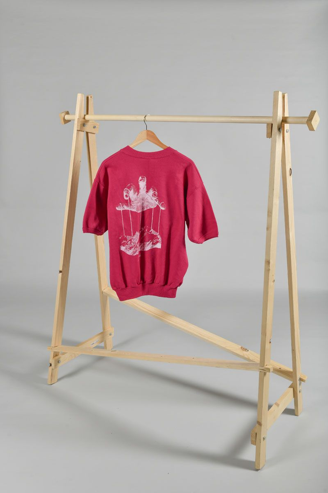 Sweat rose manche courte seconde main sérigraphié – Œuvre montagne pantin