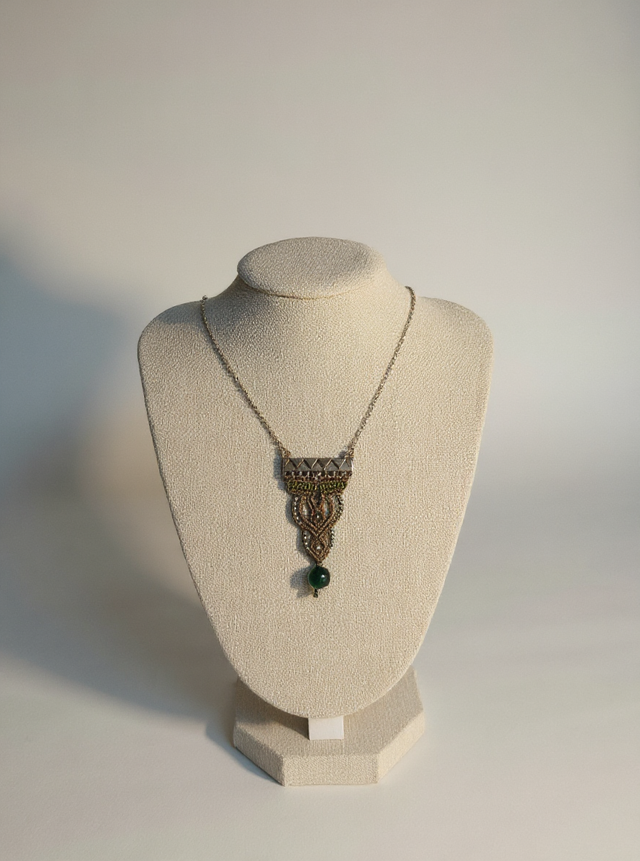 Collier ethnique – Micro Macramé & Zamac