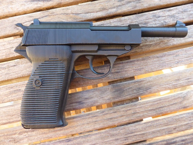 Pistolet automatique P38 Allemand (39–45) – Reproduction factice