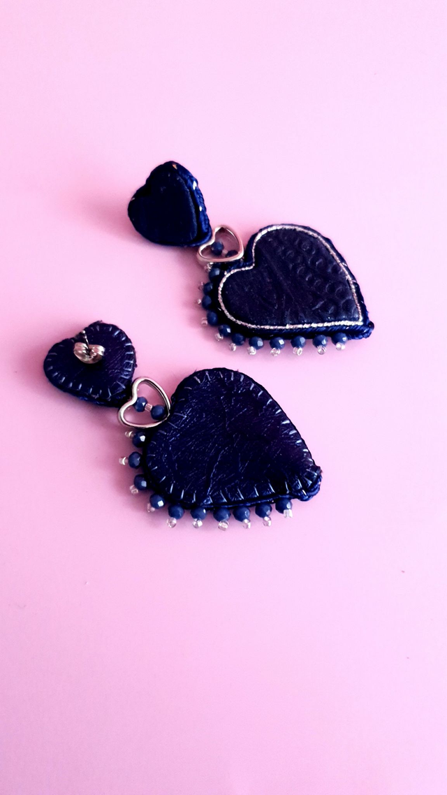 Boucles d'oreilles Coups de coeur bleu nuit et argenté