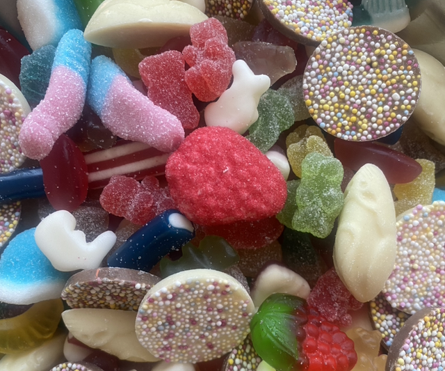 Mixed sweets and chocolate medium 